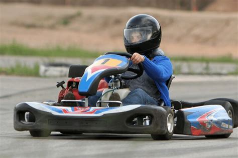 KartKraft: Unleash Your Inner Speed Demon on a Track Built for Glory!